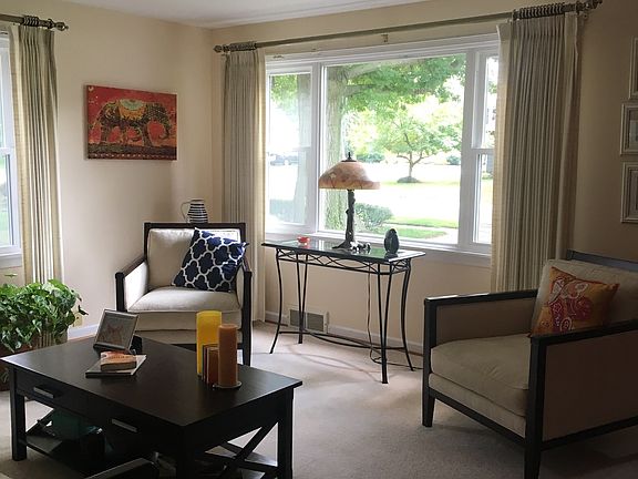 5th image of 261 Highland Ave
