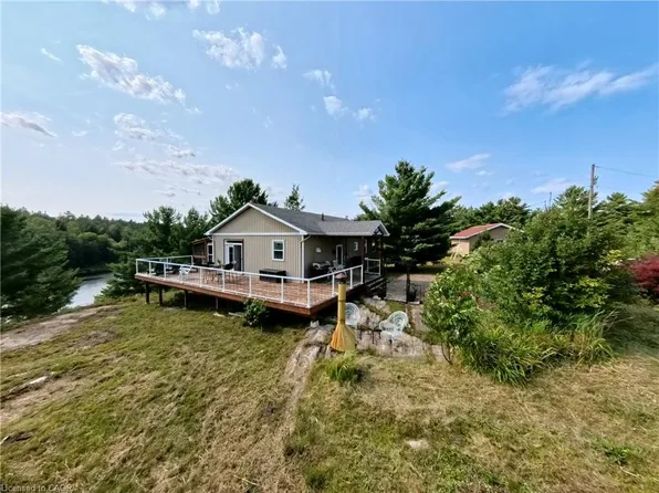 244 Riverview Dr, French River, ON P0M 1A0