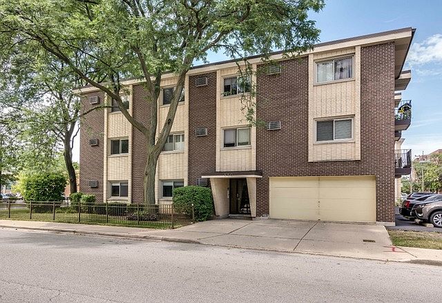 1st image of 550 Graceland Ave APT 14