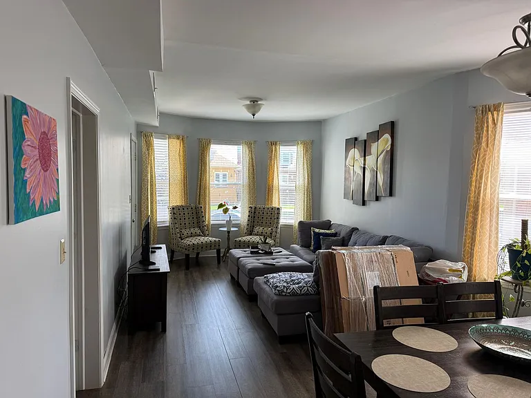 2542 N Newcastle — Photo 3