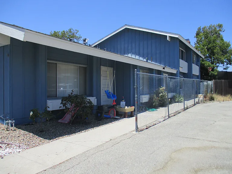 2619 N Prather St #B — Photo 2