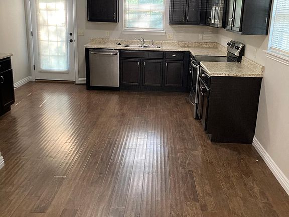 4th image of 1217 S Crutcher Ave