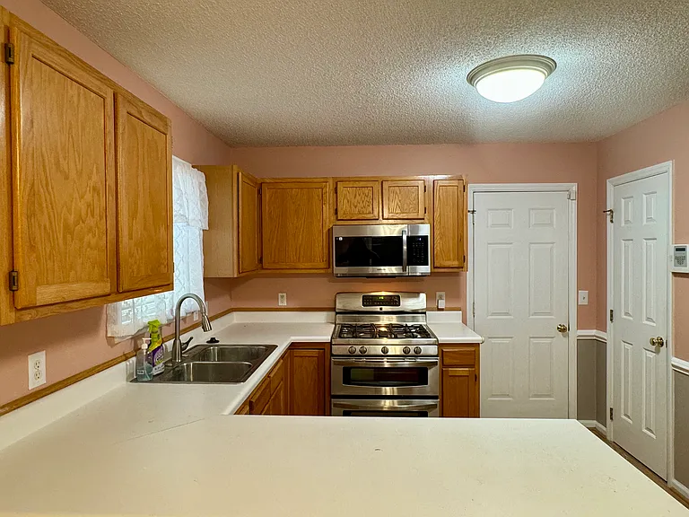 1117 Creek Haven Dr — Photo 23