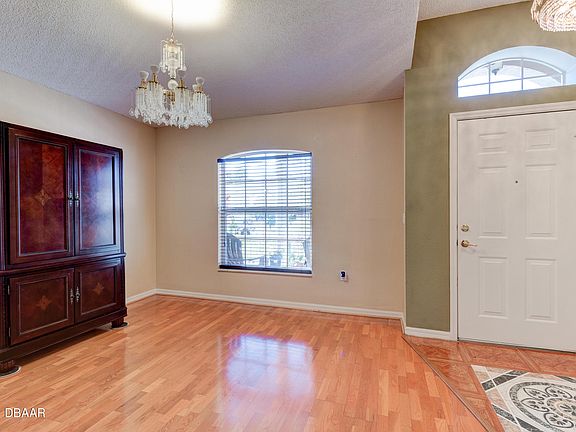 3rd image of 136 Gala Cir
