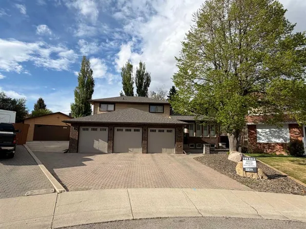 421 S Sherwood Pl W, Lethbridge, AB T1K 6E5