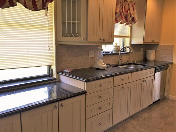 4th image of 6280 Olivewood Cir