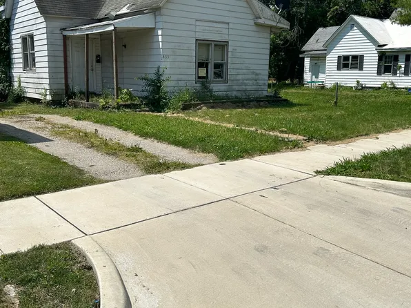 835 E Whitmer St, Decatur, IL 62521