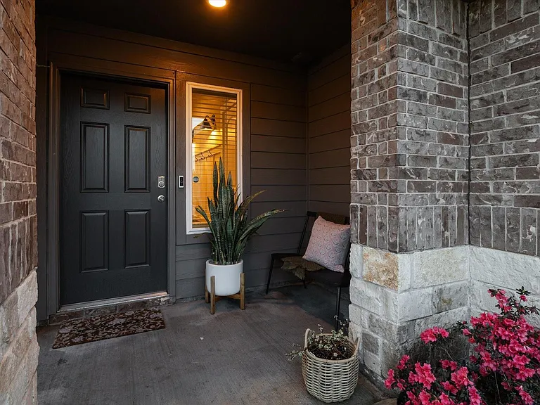 9833 Glen Brook Ln — Photo 23