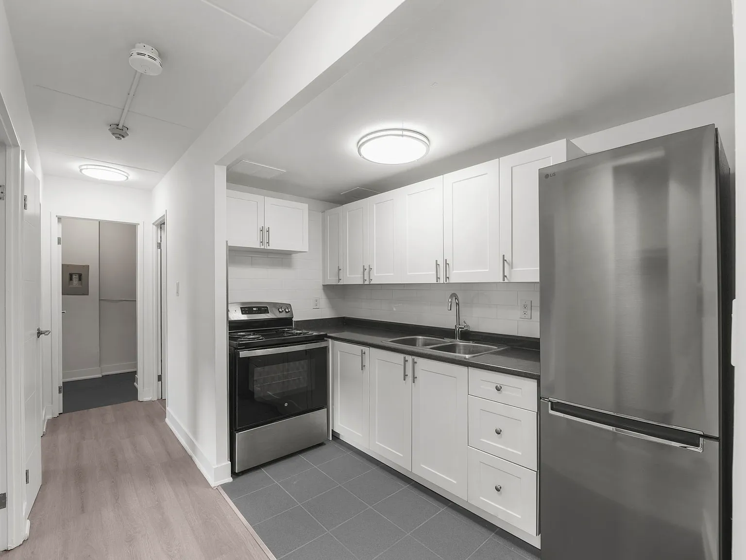 Park Place Apartments — Photo 3