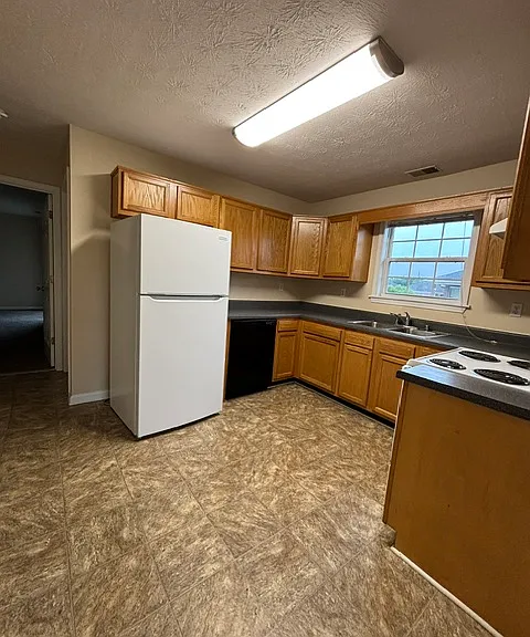101 Braxton Ct #D — Photo 8
