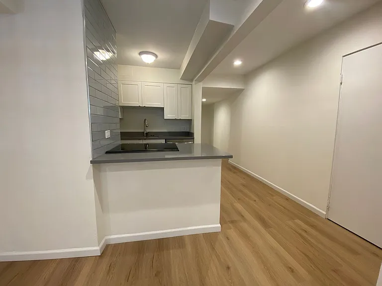 3454 N Elaine Pl #G — Photo 7