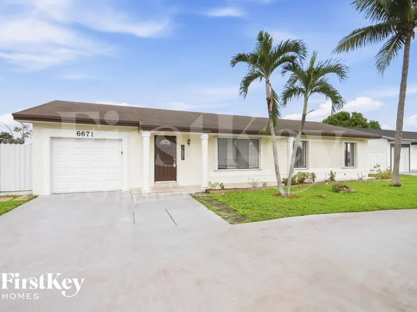6671 NW 199th St, Hialeah, FL 33015