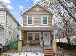 34 Newport St, Glen Lyon, PA 18617