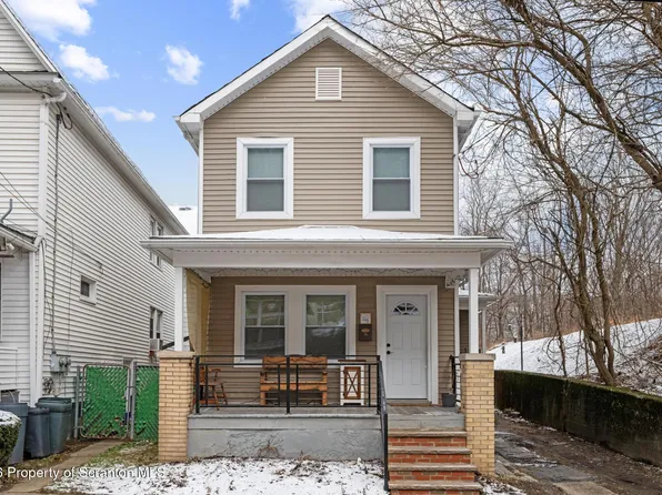 34 Newport St, Glen Lyon, PA 18617