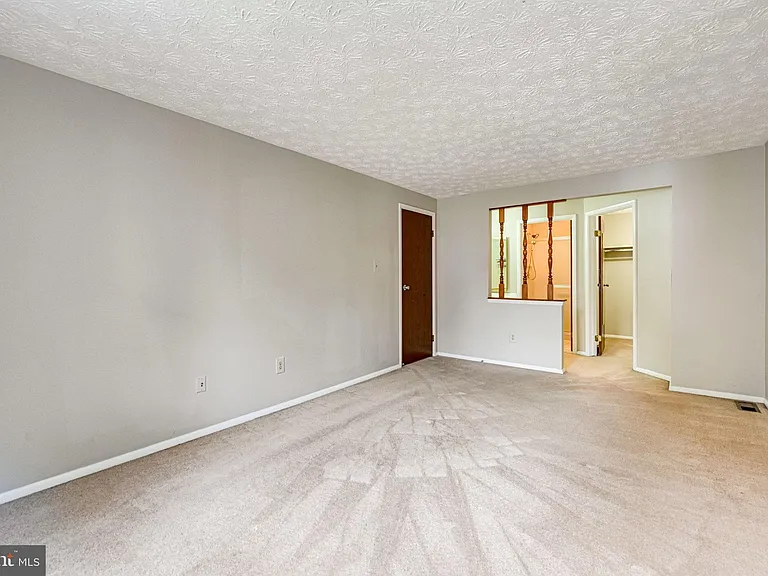 3381 Monarch Ln — Photo 30