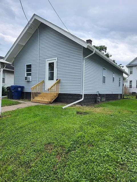 2 bed, 744 sqft, $1,325 — Photo 2