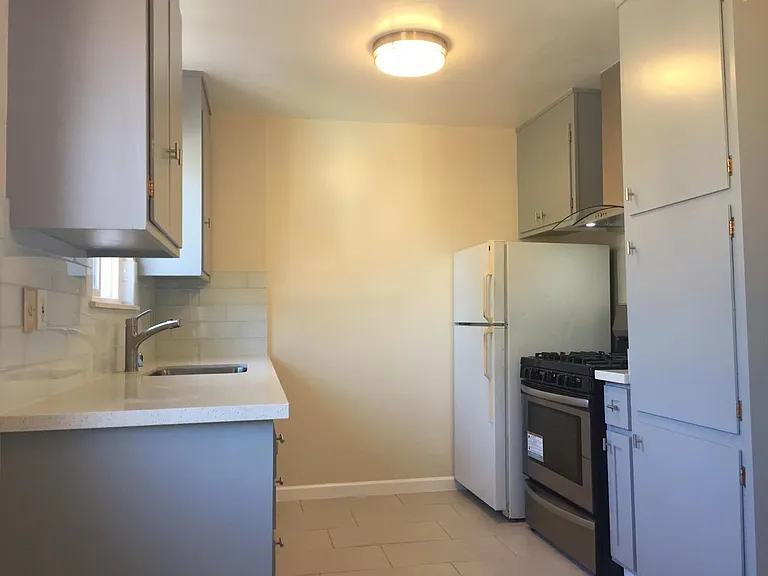 831 Central Ave #F — Photo 1
