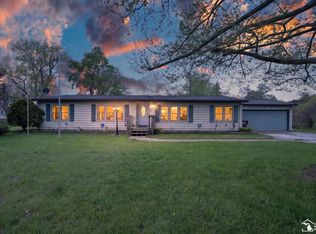 7077 Taylor Ave, Temperance, MI 48182