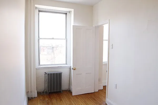 Rented by Twyford Real Estate | media 15