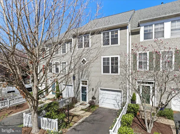 11115 Little Compton Dr, Reston, VA 20191