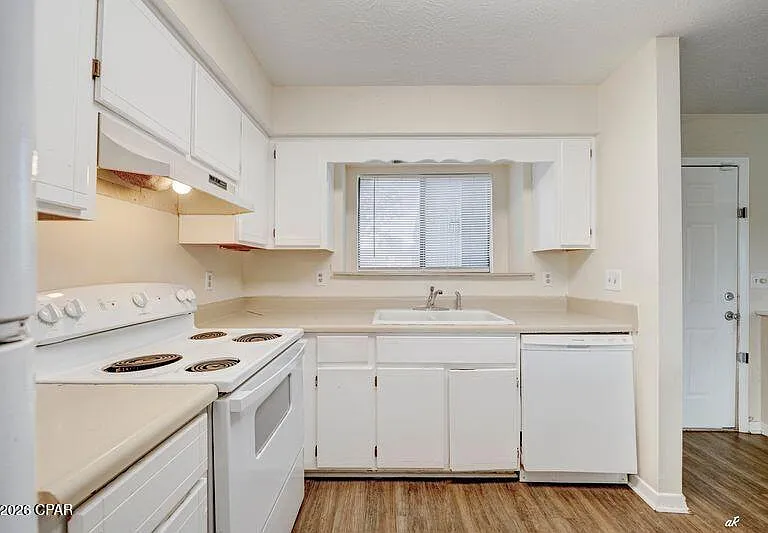 306 Sukoshi Dr — Photo 21