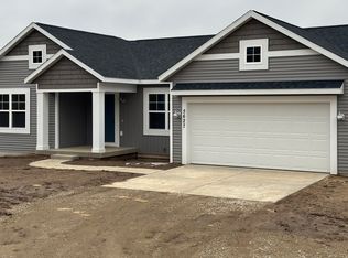 5627 Grange Rd, Middleville, MI 49333