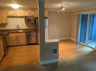 7929 SW 40th Ave APT C, Portland, OR 97219