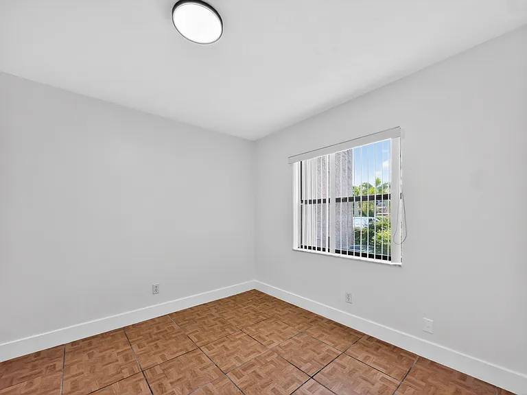 10616 NW 10th St #104 — Photo 14