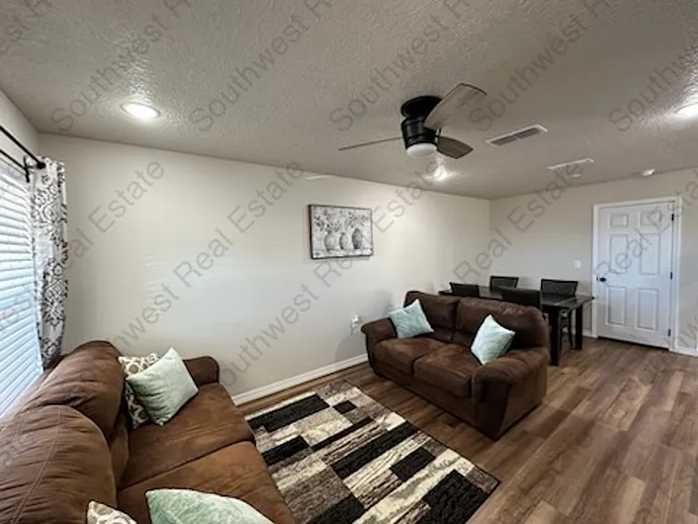 2717 Aldrich Rd — Photo 3