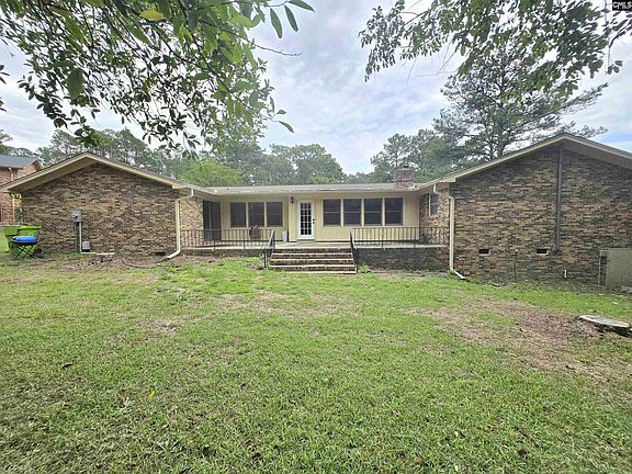 2nd image of 77 Northlake Rd