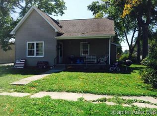 315 W Center St, Girard, IL 62640