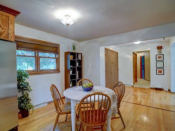 4th image of 7360 Clover Hill Dr