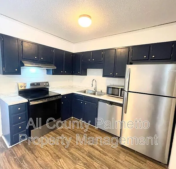 256 Fleming Rd #D — Photo 1