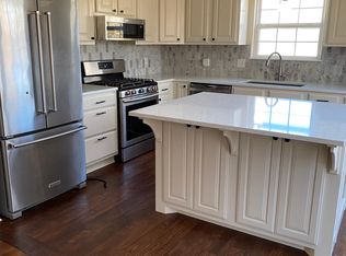 27 Valleyview Cir, Bentonville, AR 72712