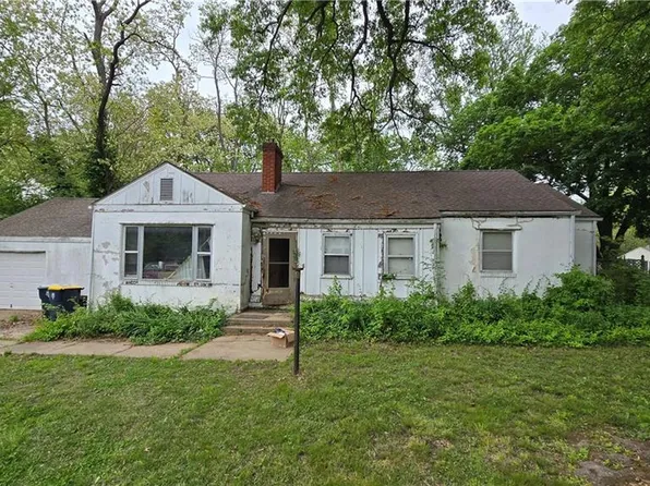 8107 Blue Ridge Blvd, Kansas City, MO 64138