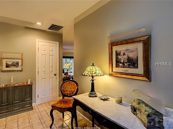 4th image of 5 Edgewood Ct