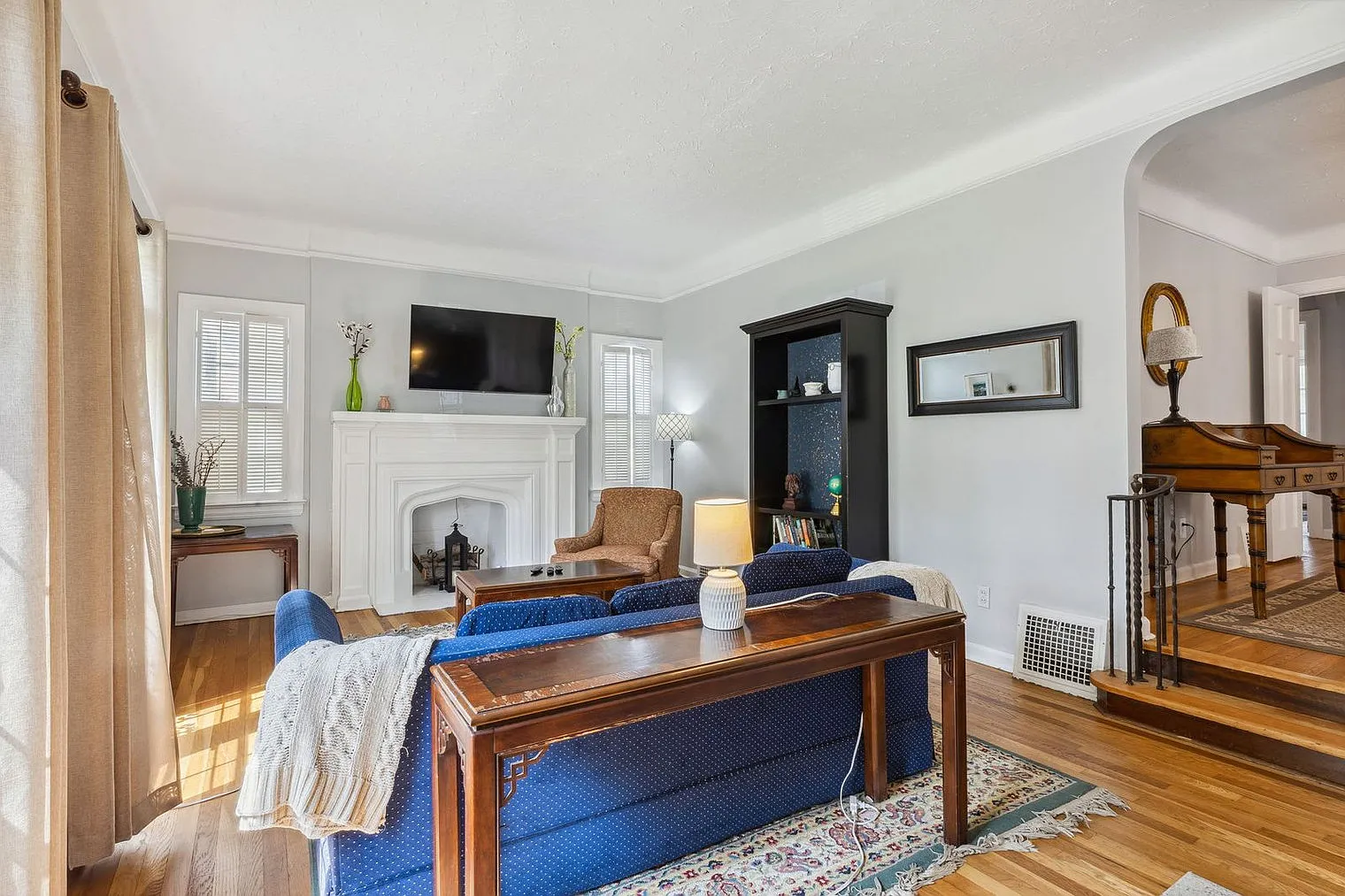 2 bed, 1.0 bath, 1097 sqft, $1,856 — Photo 4