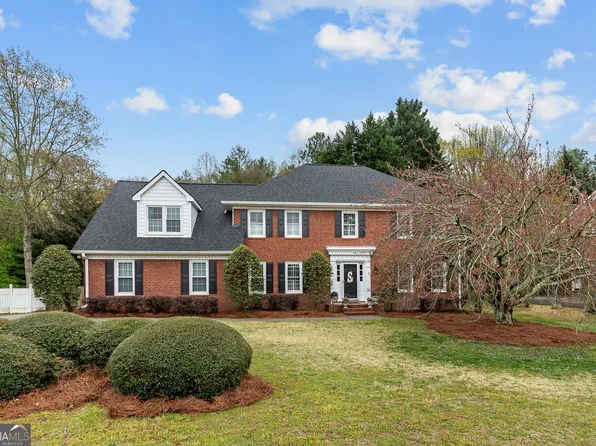 4938 Woodfall Dr, Lilburn, GA 30047