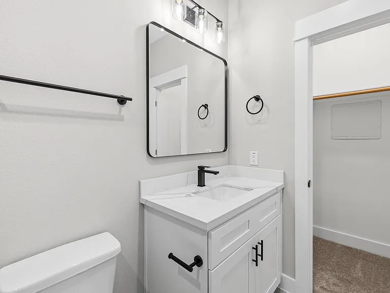 719 Thornton Rd #D — Photo 41