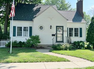 836 N Ottawa Ave, Dixon, IL 61021
