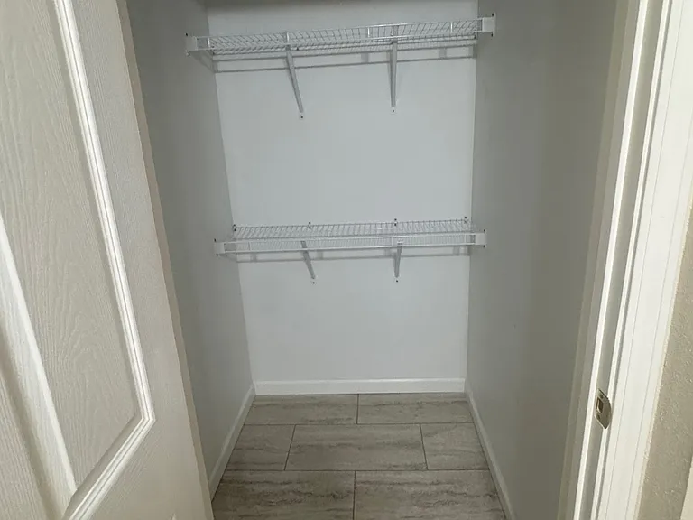 1108 Meadows Pl — Photo 30