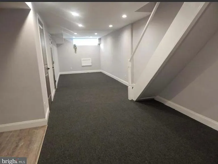 6625 N Gratz St — Photo 21