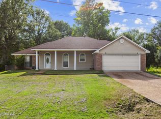 373 Siwell Meadows Dr, Byram, MS 39272