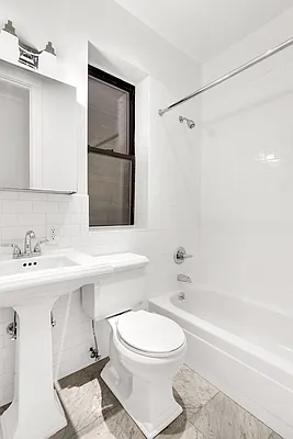 Rented by Cooper & Cooper Real Estate | media 6