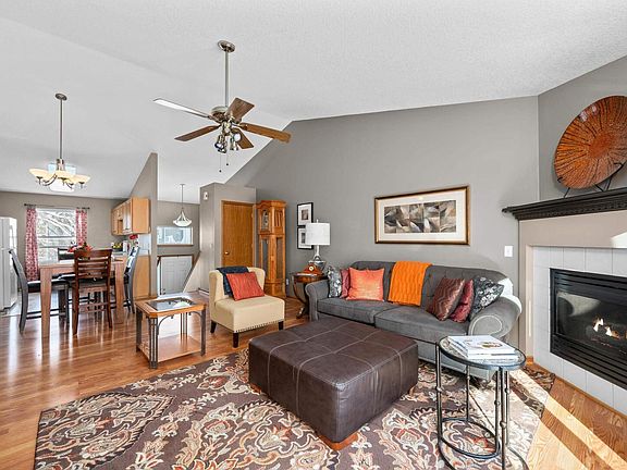 5th image of 3265 N Willow Ct