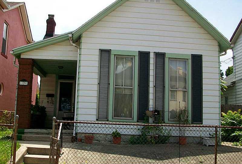 1st image of 226 Johnson St