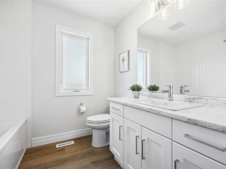 640 Sweetbay Cres — Photo 14