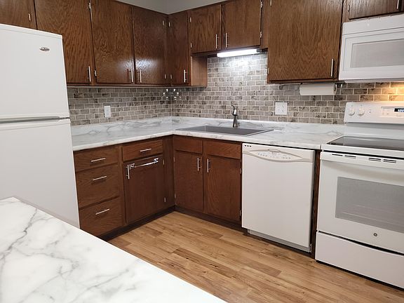 2nd image of 3420 Golfview Dr APT 122