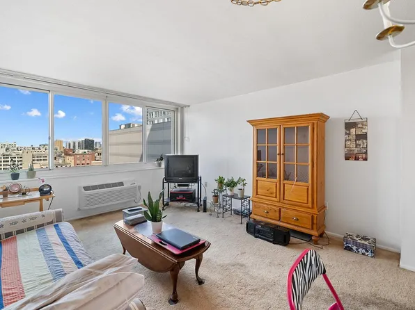 1901 John F Kennedy Blvd APT 922, Philadelphia, PA 19103