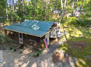 42 Greenwood Ln, Midway, GA 31320